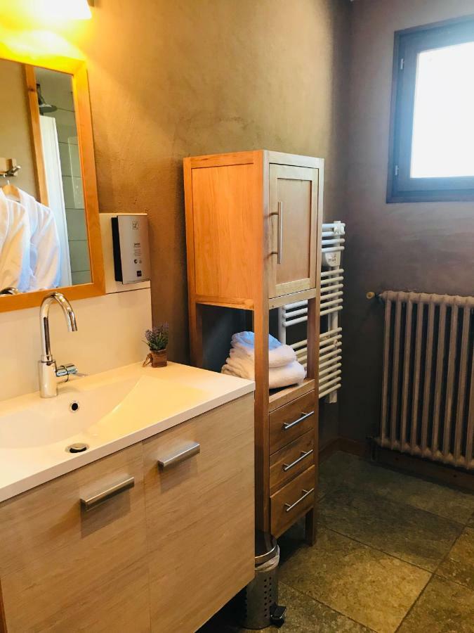 Logis Hotel Les Ancolies Arêches Екстериор снимка
